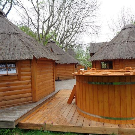 Tonn"O Loisirs Villa Servel Luaran gambar